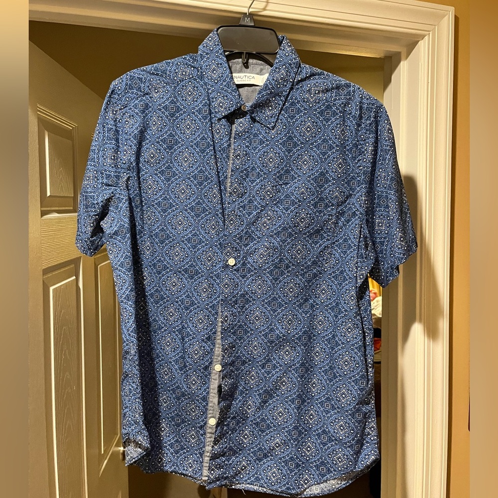 Nautica Men’s Short Sleeve Button Down (M)